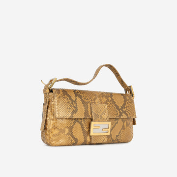 Fendi   medium baguette