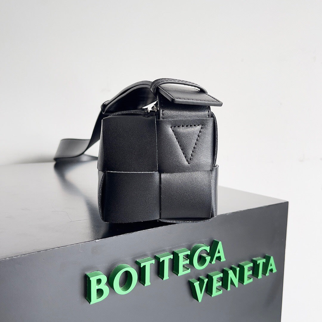 BV SMALL BRICK 24CM BLACK LAMBSKIN House Of Sarah Bags