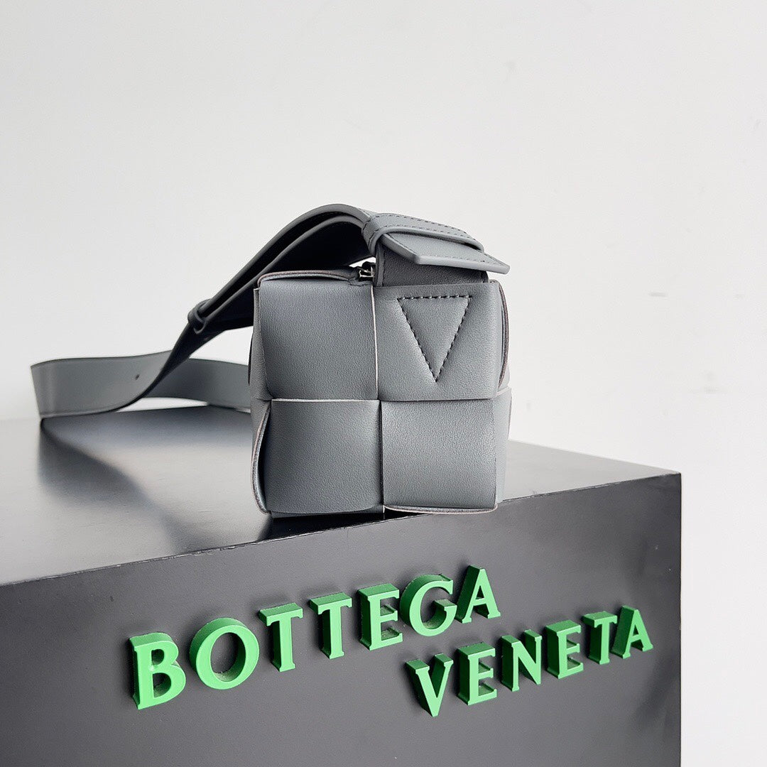 BV SMALL BRICK 24CM GREY LAMBSKIN by House Of Sarah