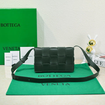 CASSETTE 23 IN DARK GREEN CALFSKIN House Of Sarah