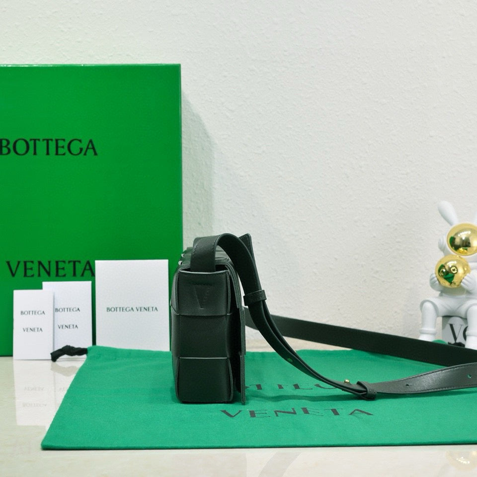 CASSETTE 23 IN DARK GREEN CALFSKIN House Of Sarah