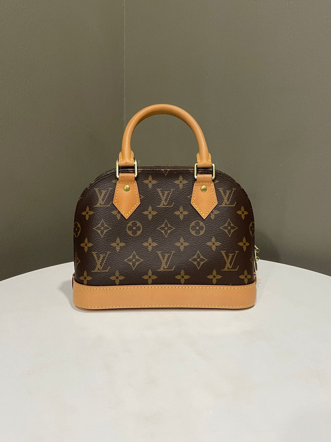 Louis Vuitton Alma BB Classic Monogram