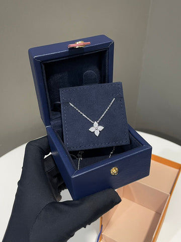 Louis Vuitton Idylle Blossom Pendant Necklace