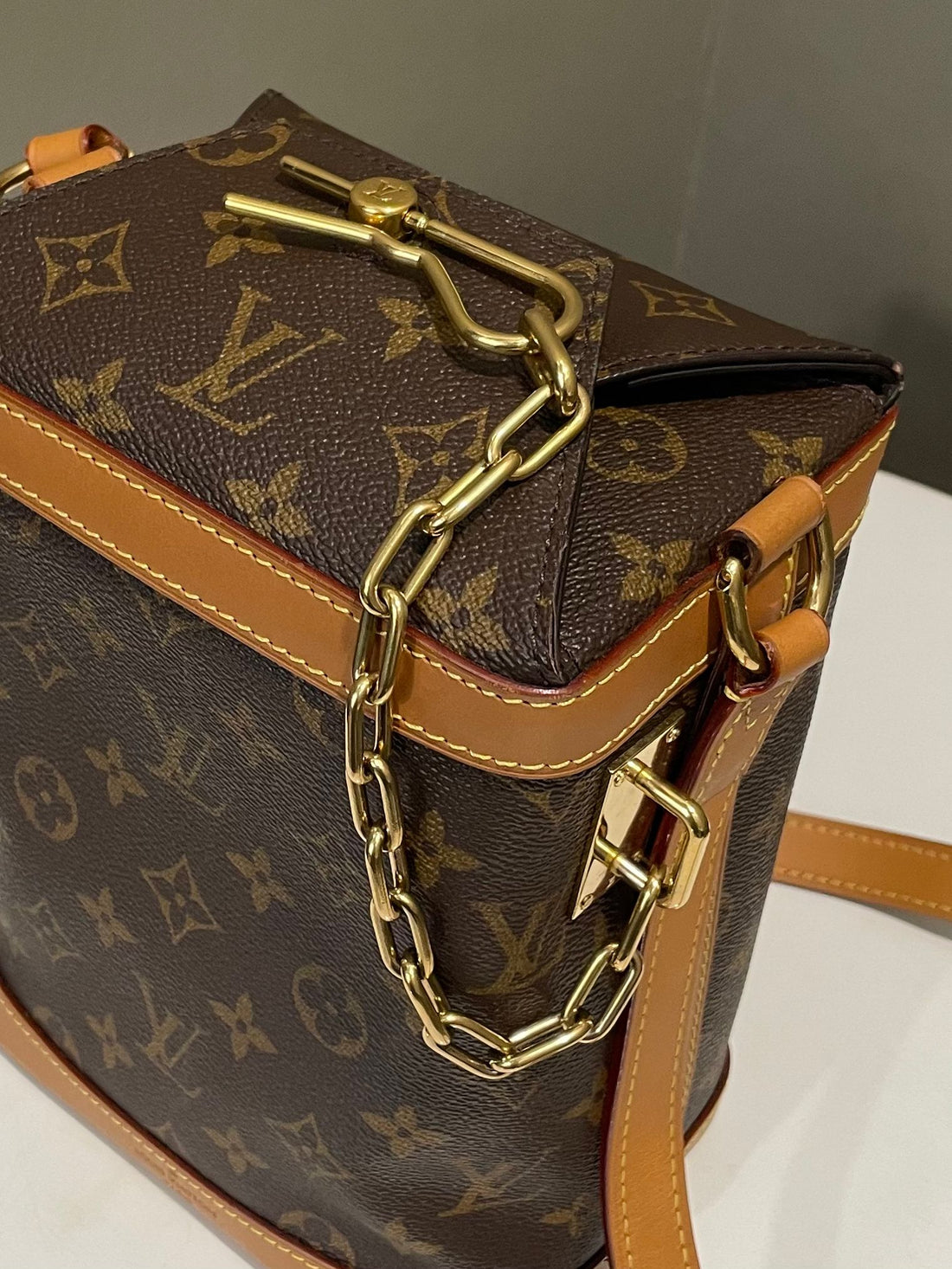 Louis Vuitton Milk Box Shoulder Bag Classic Monogram