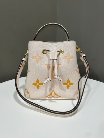 Louis Vuitton NéoNoé By The Pool Bucket Bag Gradient Cream / Beige