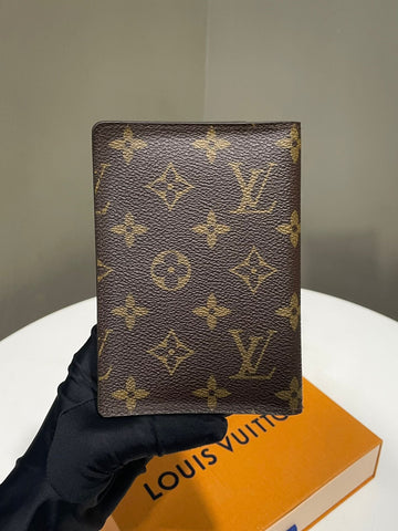 Louis Vuitton Passport Cover  Classic Monogram