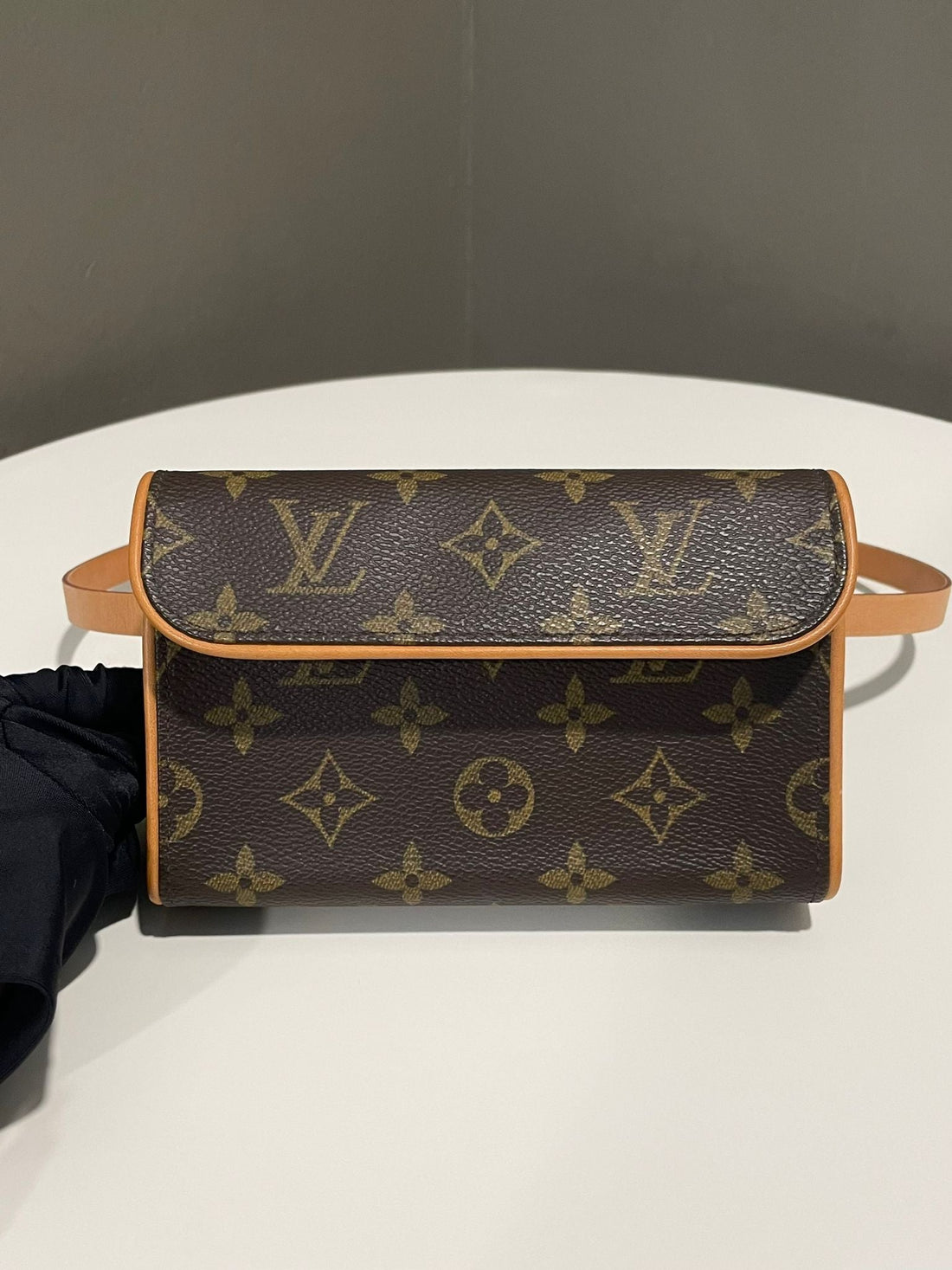 Louis Vuitton Pochette Florentine Belt Bag Classic Monogram