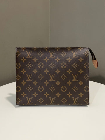 Louis Vuitton Toiletry Pouch Classic Monogram