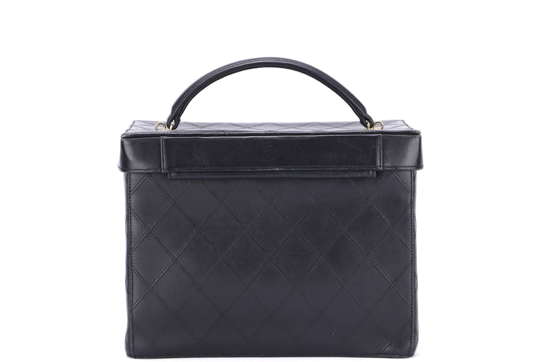 Chanel   Vanity Case (259xxxx) Black Quilted Lambskin, Gold Hardware, with Strap & , no Dust Cover