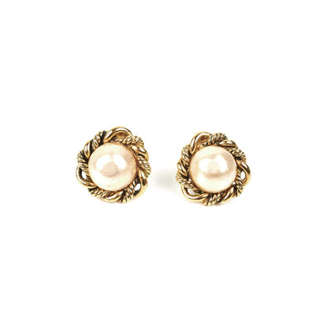Chanel   Pearl Earring Clasp