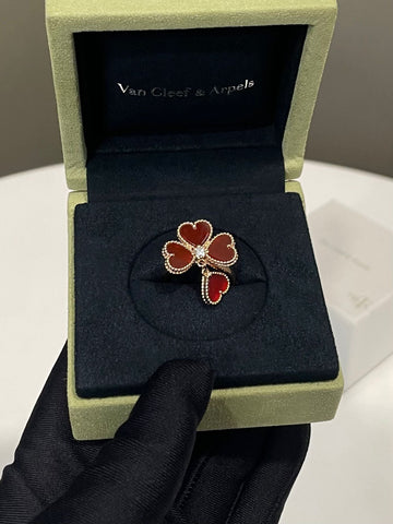 Van Cleef & Arpels Sweet Hearts Ring 18K Yellow Gold