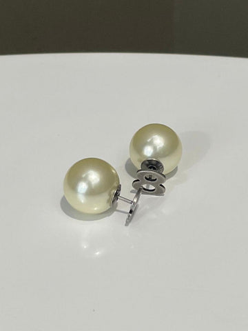 Dior Tribal Pearl No.8 Earrings Ivory Glass Pearls