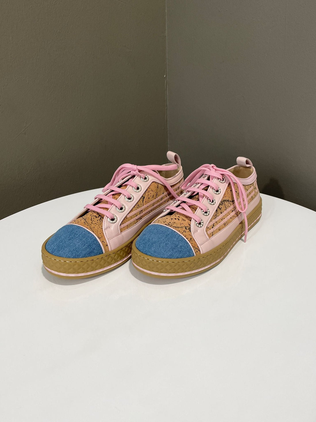 Chanel Jetty Sneaker Denim/ Pink Size 37