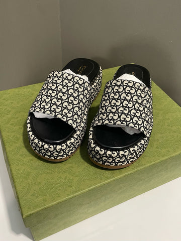 Gucci Angelina Slide GG Jacquard  Black / White Size 37