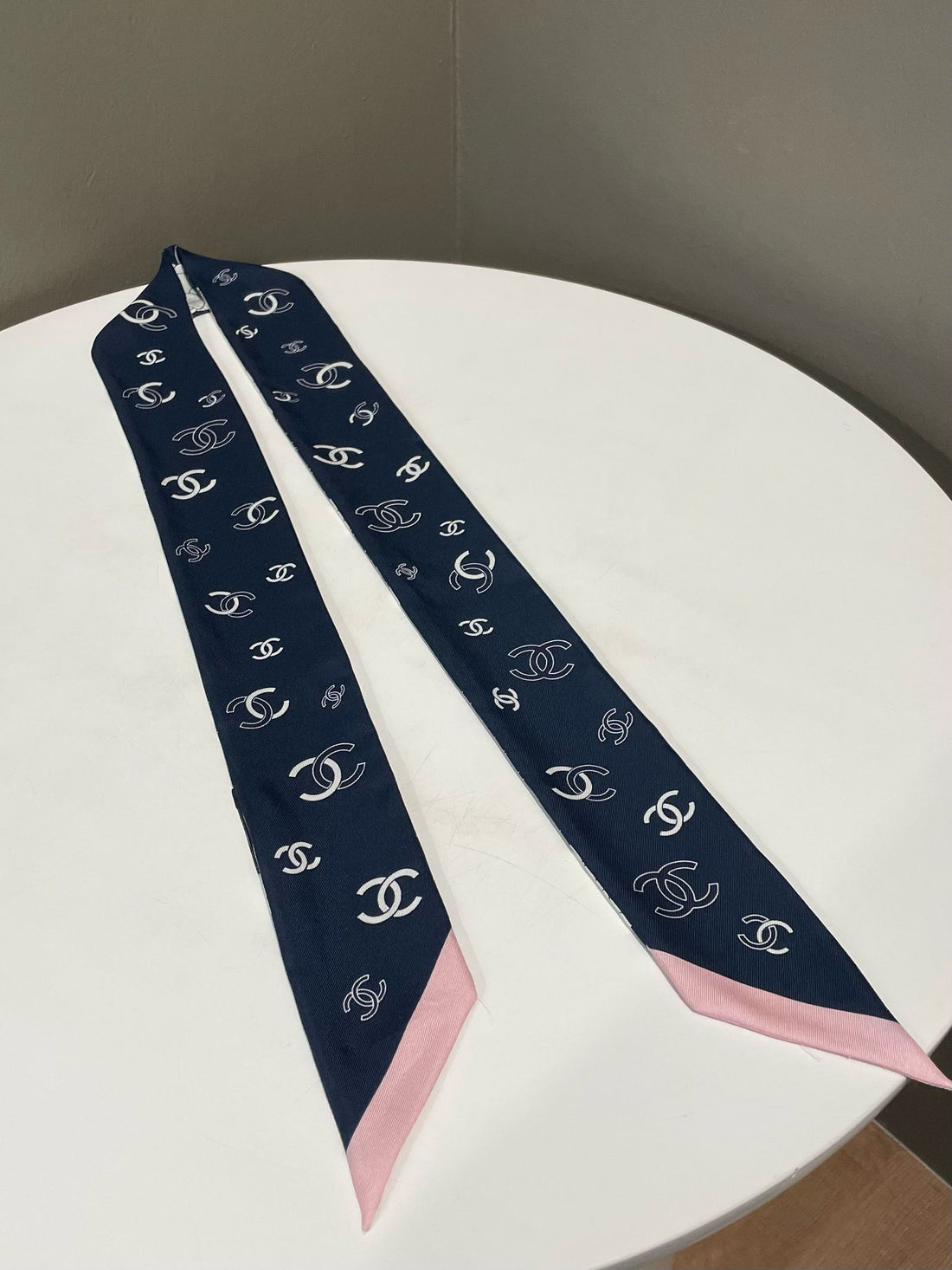 Chanel Cc Camellia Bandeau Navy / White / Pink