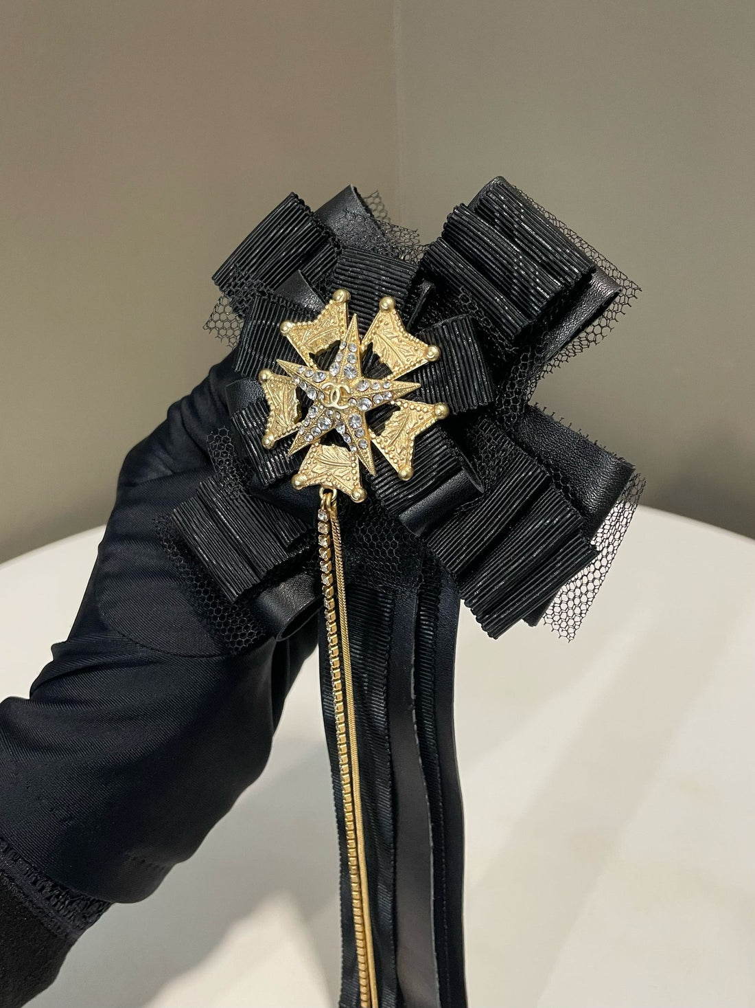 Chanel 01P Bow Star Crown Brooch  Black