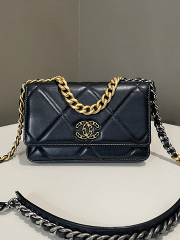 Chanel 19 Wallet on Chain  Black Lambskin
