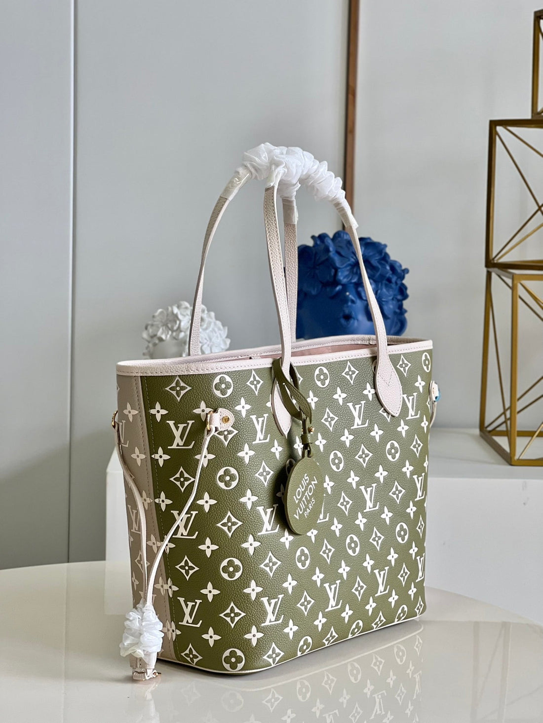 Louis Vuitton Neverfull MM  Tote Bag