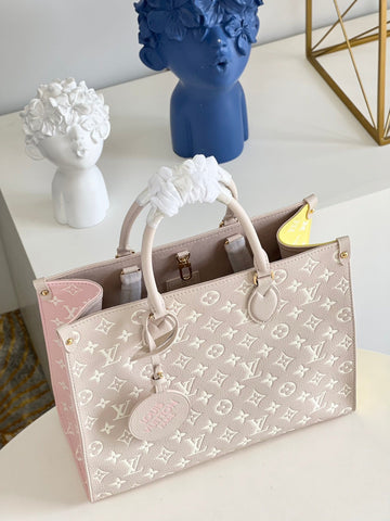 Louis Vuitton  MM Bag