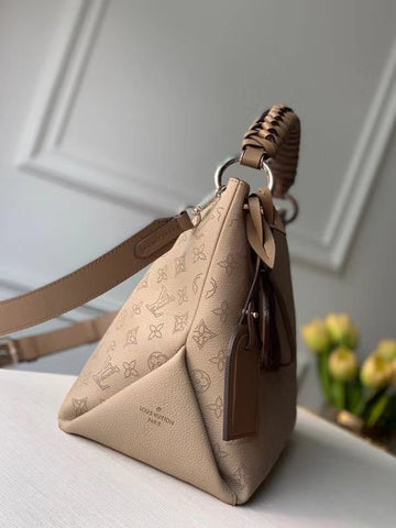 Louis Vuitton Beaubourg Hobo MM Bag