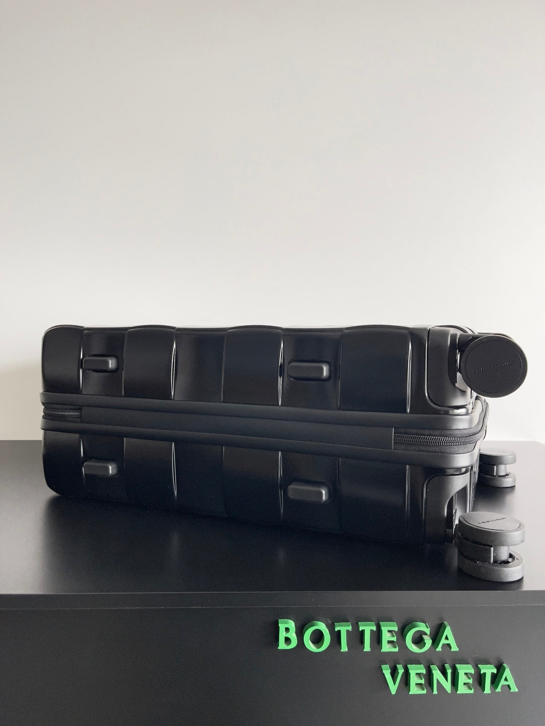 BOTTEGA VENETA 25S ODYSSEY CABIN 3D INTRECCIO PATTERN LUGGAGE 55 IN BLACK CALFSKIN by House Of Sarah