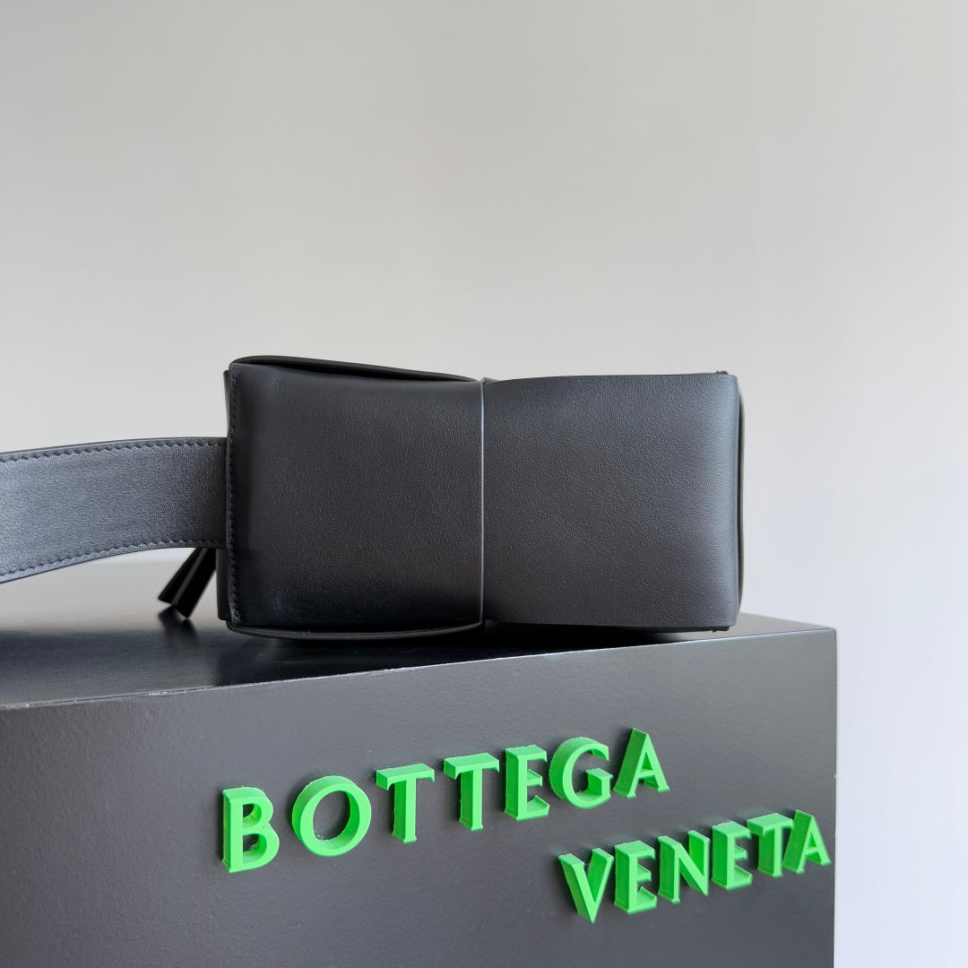 BOTTEGA VENETA 25S ARCO BAG 28 IN BLACK CALFSKIN SILVER HARDWARE House Of Sarah Bags