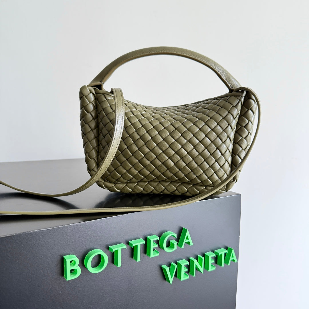 BOTTEGA VENETA 25S COHouse Of SarahLE BAG 23 IN ARMY GREEN CALFSKIN House Of Sarah