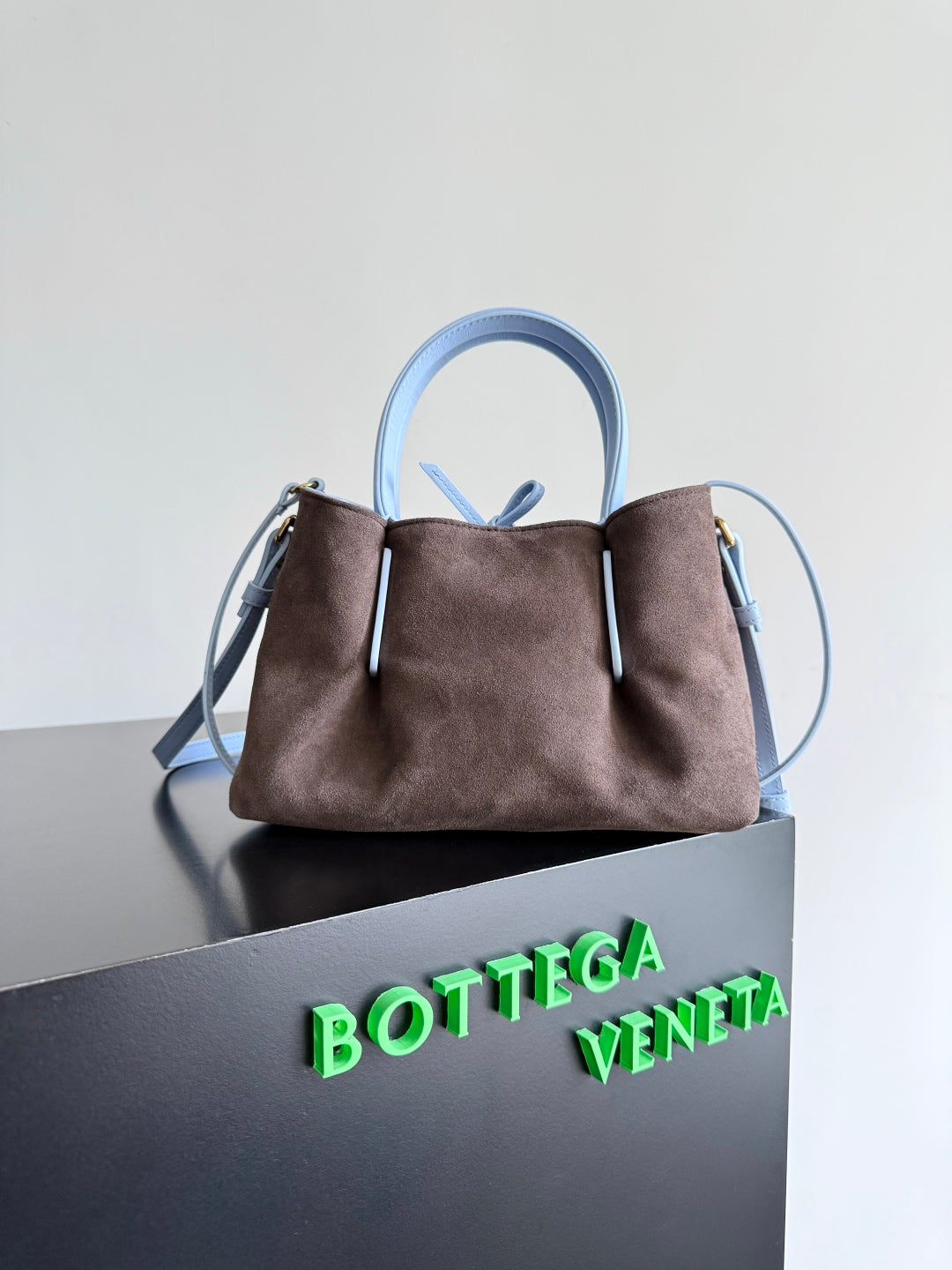 BOTTEGA VENETA 25S SMALL PINACOTECA REVERSIBLE BAG 24 IN LIGHT BLUE CALFSKIN by House Of Sarah