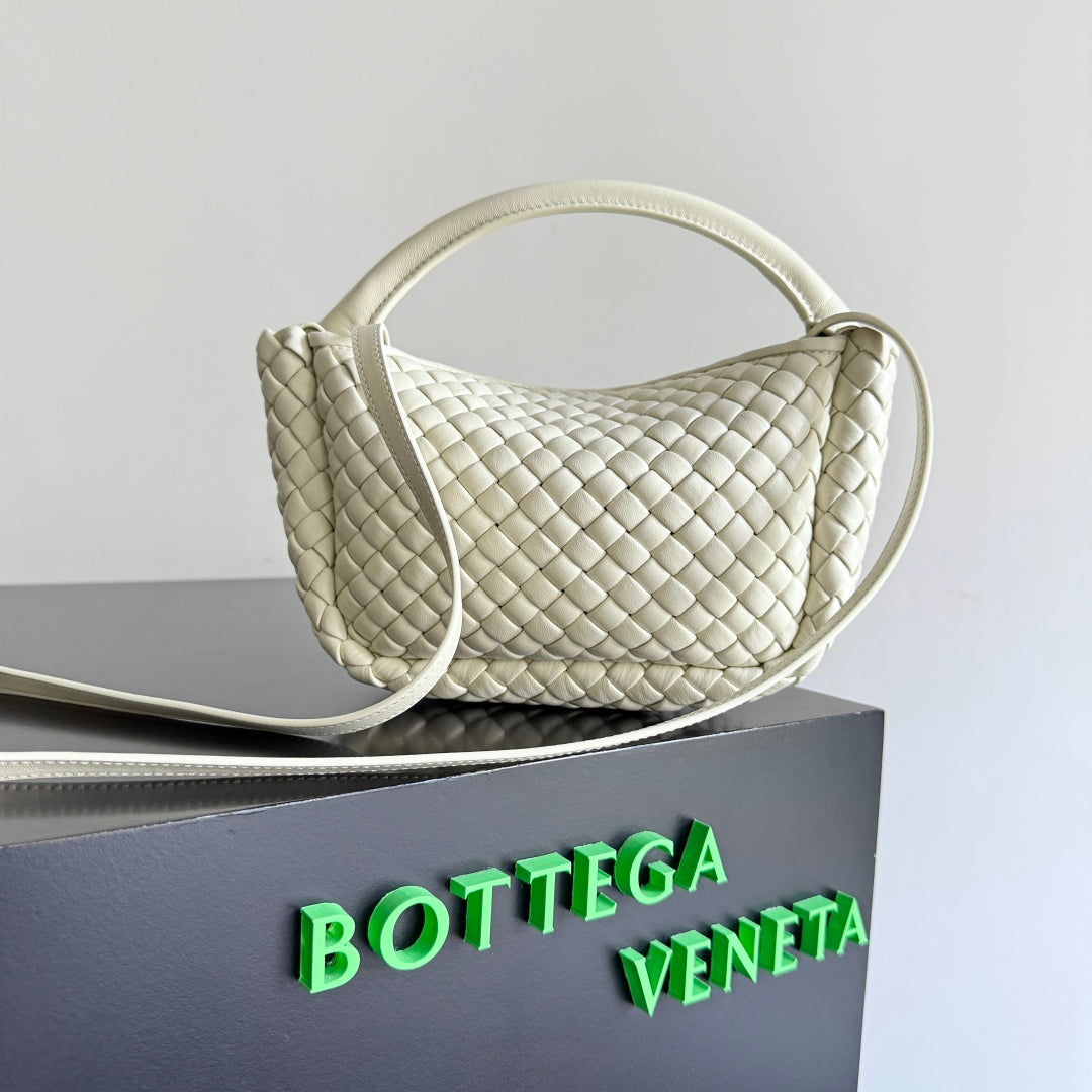 BOTTEGA VENETA 25S COHouse Of SarahLE TOP HANDLE BAG 23 IN IVORY CALFSKIN