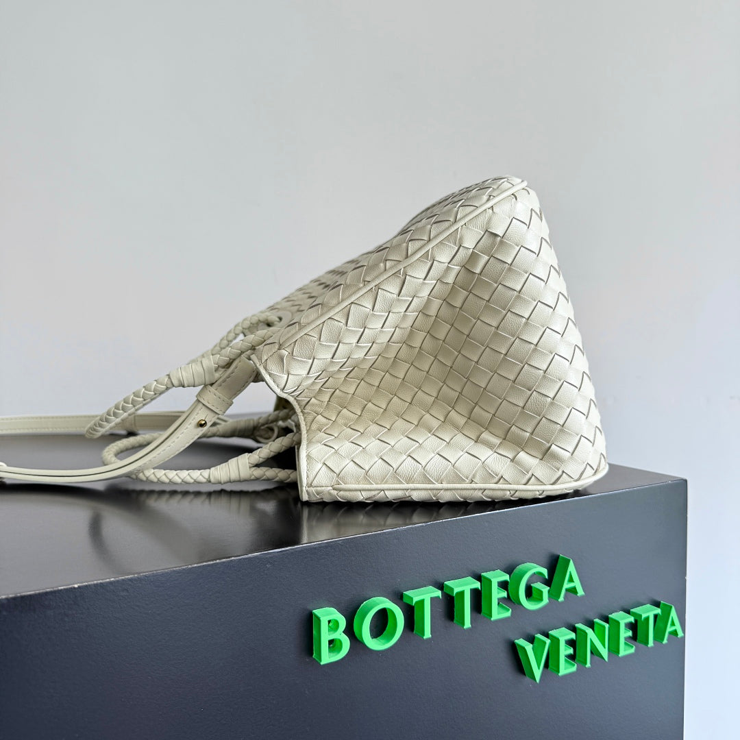 BOTTEGA VENETA 25S BASKET BAG 31 IN IVORY CALFSKIN GOLD HARDWARE House Of Sarah