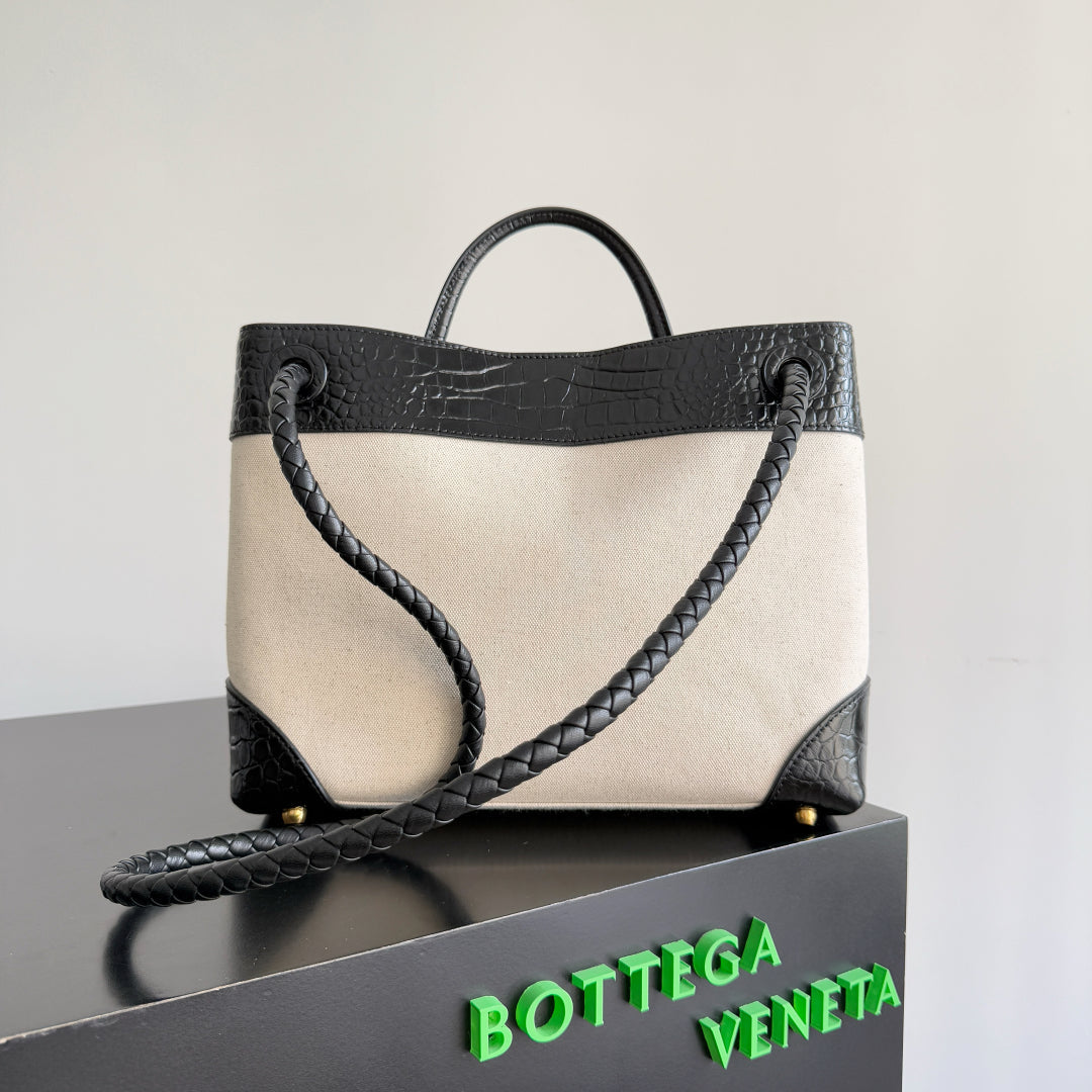 BOTTEGA VENETA 25S MEDIUM ANDIAMO 32 IN IVORY BLACK CALFSKIN AND CANVAS House Of Sarah