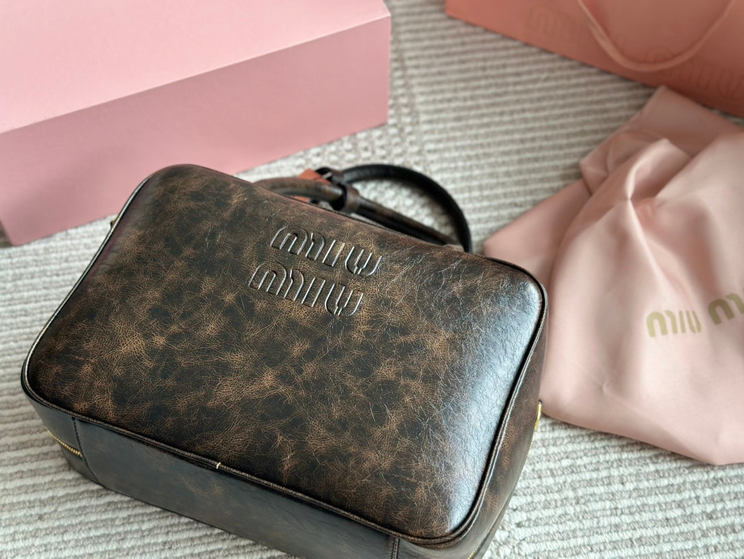 BEAU 34 BAG IN SAND/ COFFEE CALFSKIN House Of Sarah