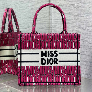 MISS TOTE 26 IN MAGENTA PURPLE CANVAS House Of Sarah Bags