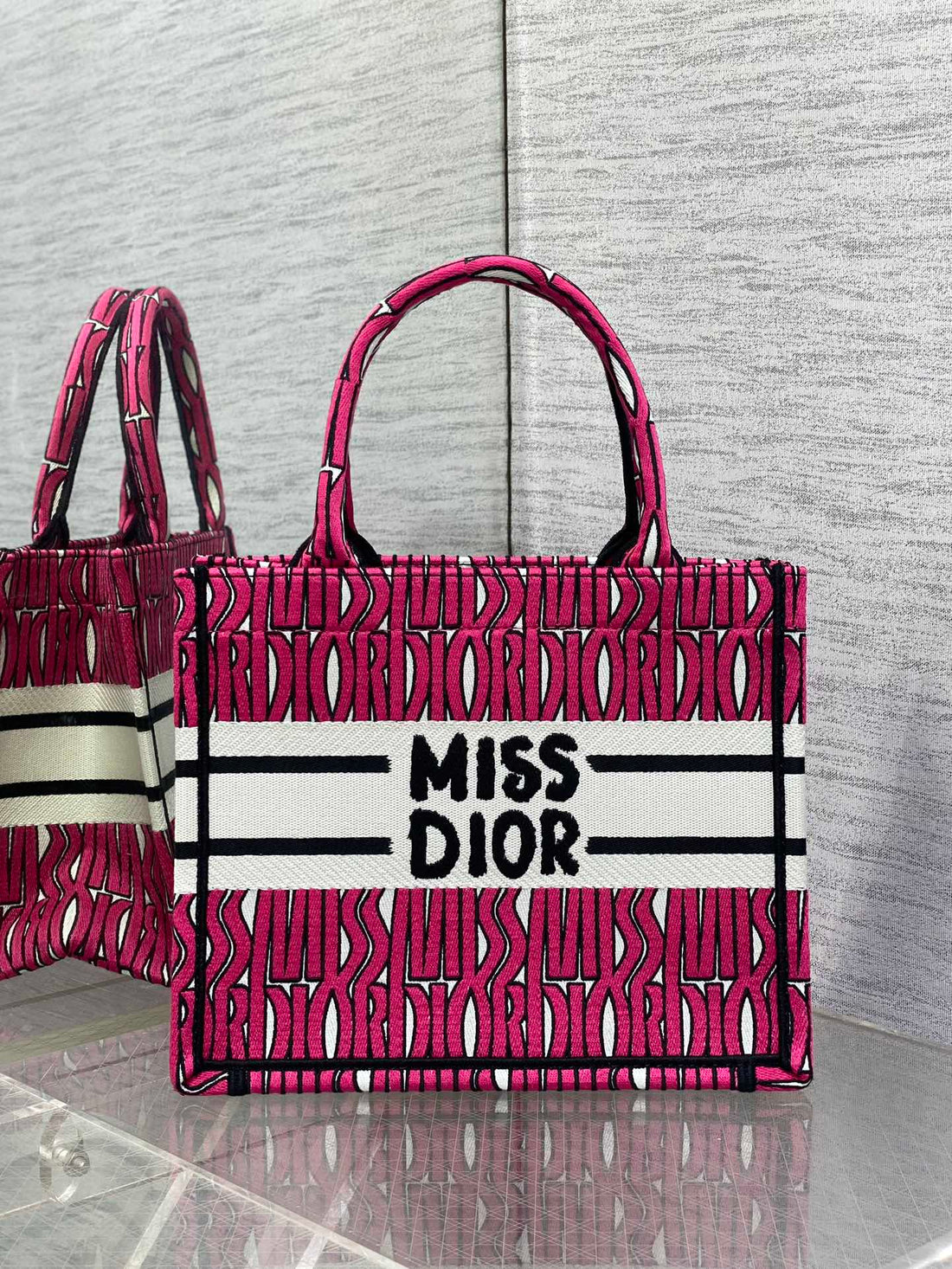 MISS TOTE 26 IN MAGENTA PURPLE CANVAS By House Of Sarah