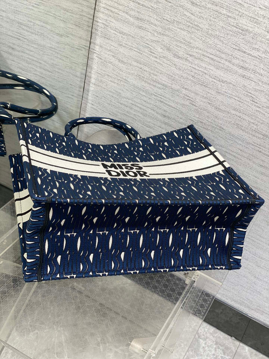 MISS LARGE TOTE 42 IN WHITE MIX DEEP COVE BLUE CANVAS By House Of Sarah