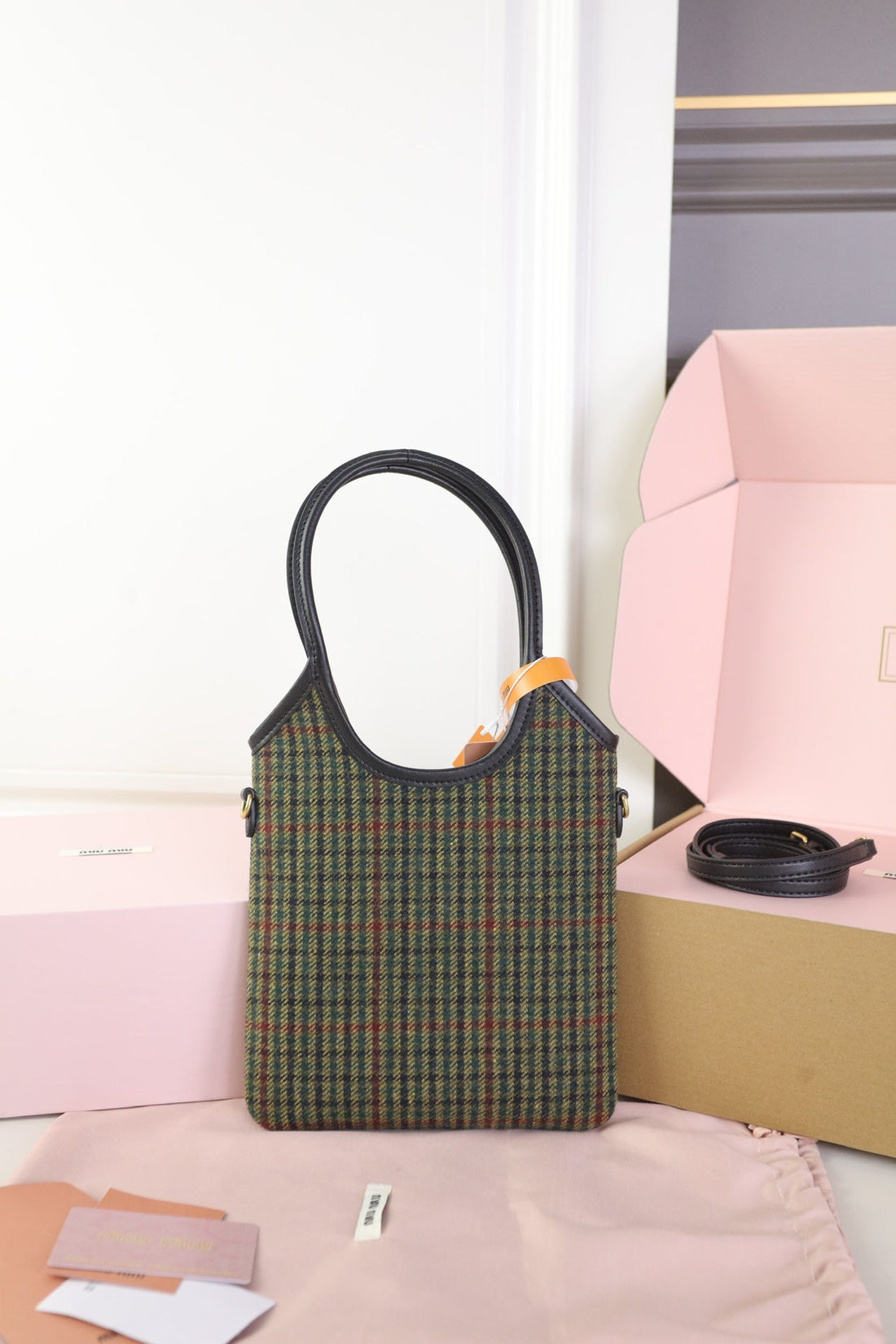 IVY MINI TOTE BAG 20 IN COLORFUL TARTAN AND BLACK LEATHER TRIM House Of Sarah