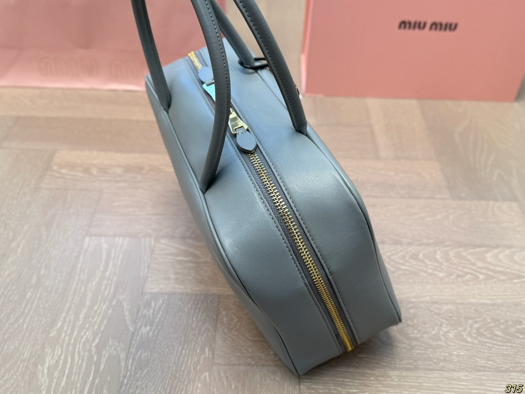 BEAU BAG 33 IN GRAY CALFSKIN WITH BASEBALL CHARM House Of Sarah