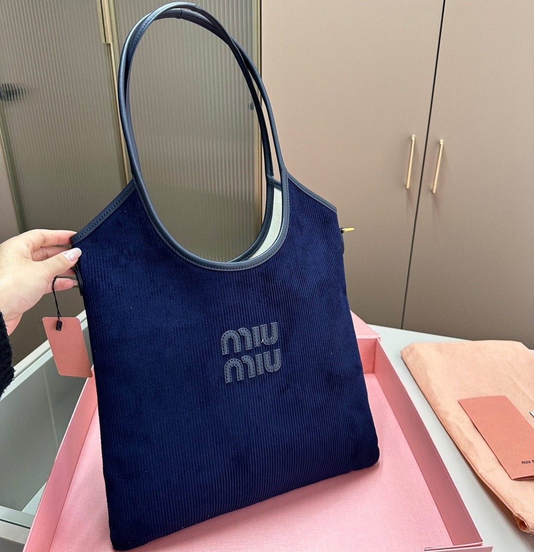 IVY TOTE BAG 34 IN NAVY CORDUROY House Of Sarah