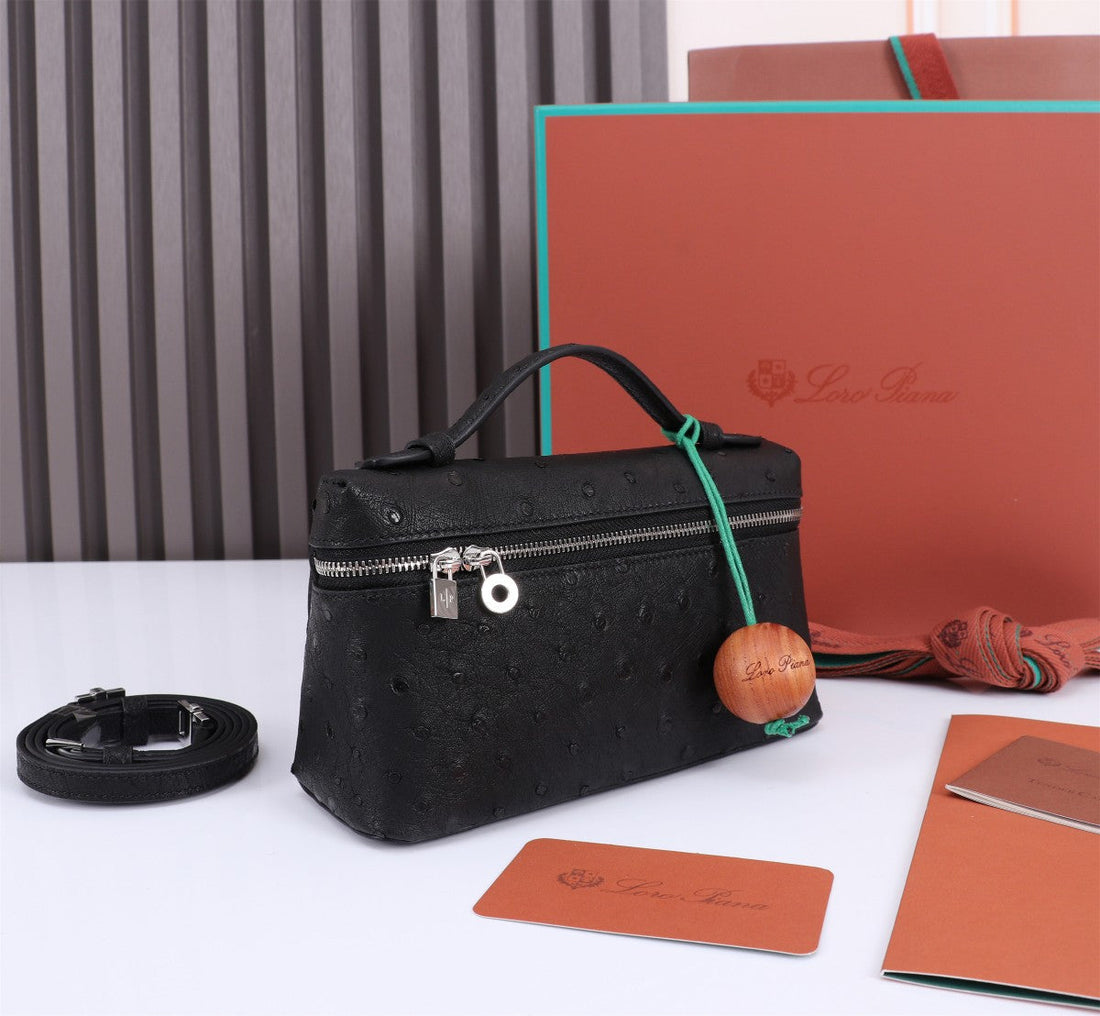 EXTRA POCKET L19 IN BLACK OSTRICH LEATHER House Of Sarah