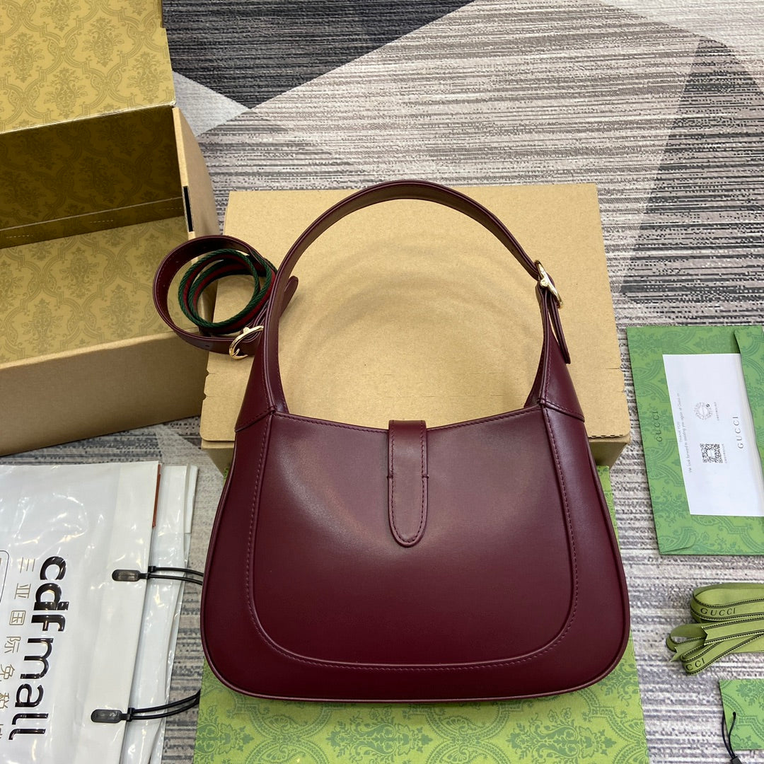 JACKIE SMALL SHOULDER BAG 27 IN BURGUNDY RED CALFSKIN GOLD HARDWARE House Of Sarah Bags