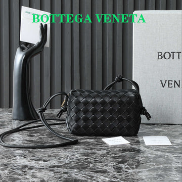 BV MINI LOOP 17CM BLACK CALFSKIN House Of Sarah Bags