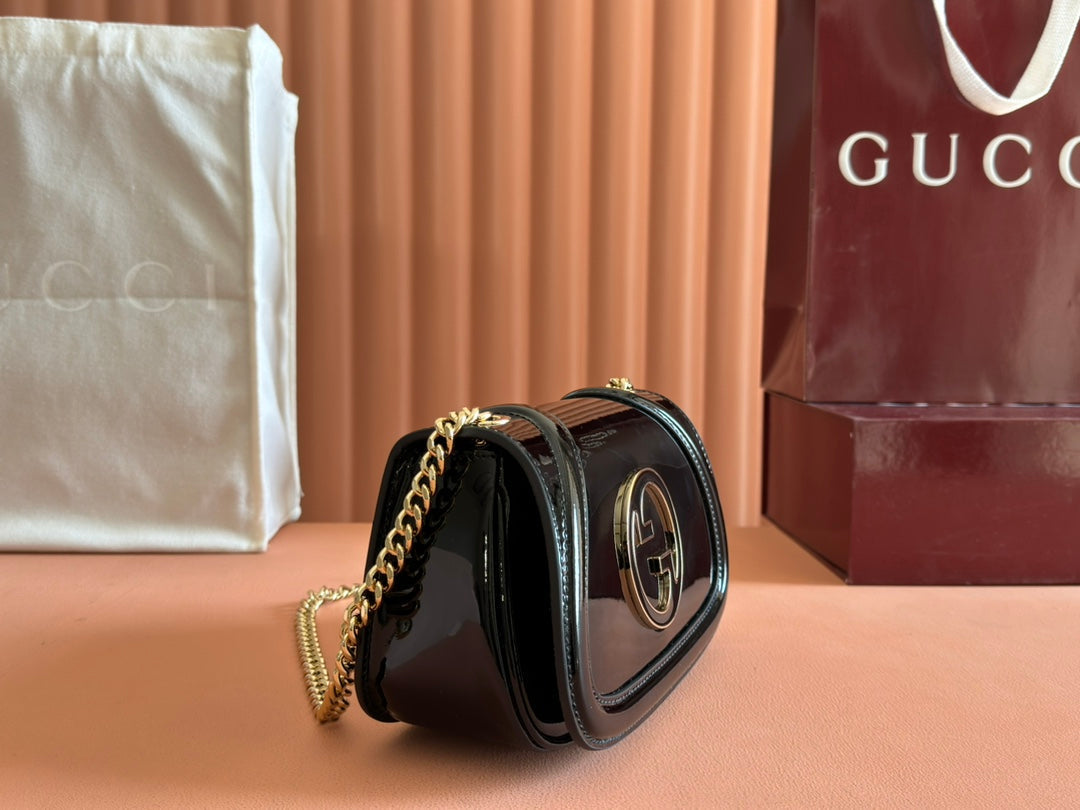 SMALL BLONDIE SHOULDER BAG 21.5 IN BLACK PATENT CALFSKIN House Of Sarah