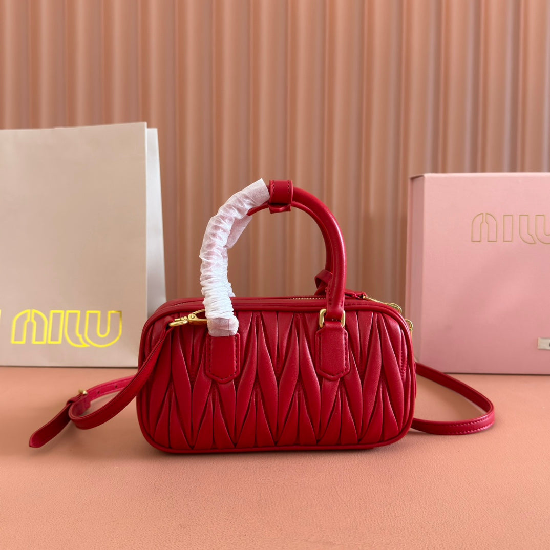ARCADIE MINI BAG 19 VERMELHO IN MATELASSÉ NAPPA LEATHER By House Of Sarah
