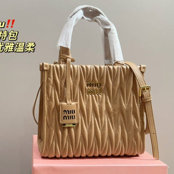 HOBO 24 BAG IN BEIGE CREAM LAMBSKIN House Of Sarah
