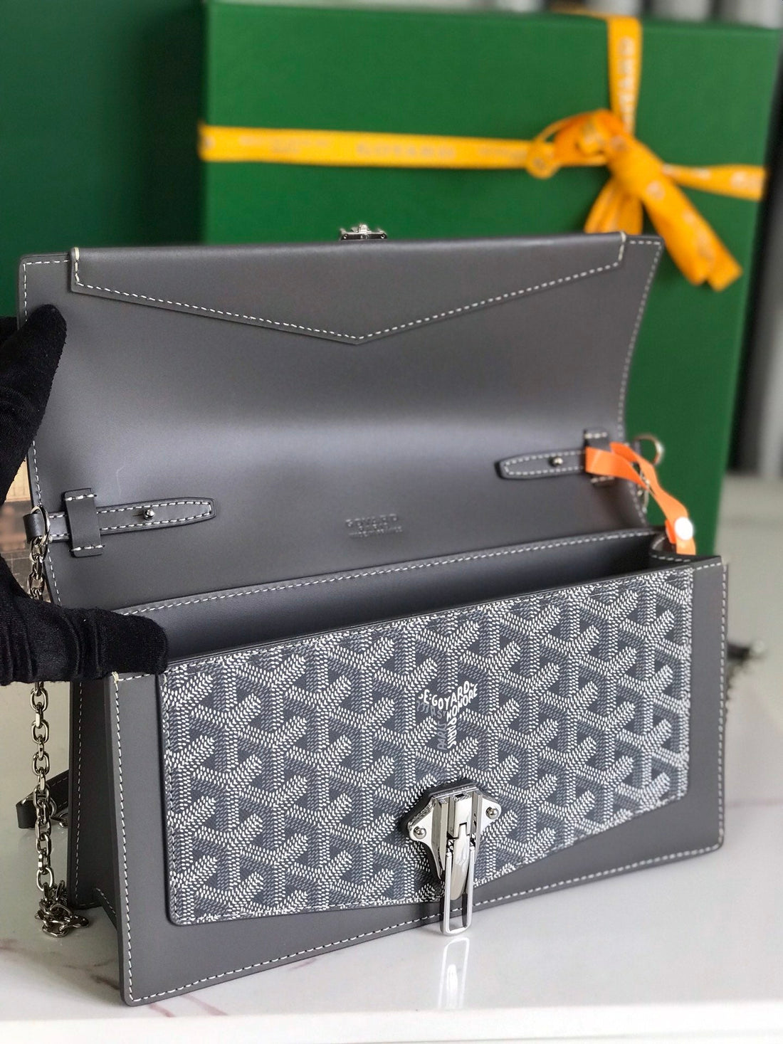DUCHESSE MARIE-CAROLINE BAG 25 IN GRAY GOYARDINE CANVAS AND SMOOTH CALFSKIN by House Of Sarah