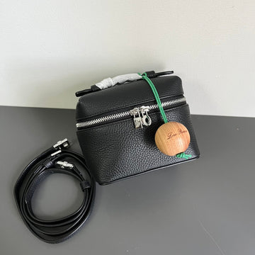 EXTRA POCKET L12 IN BLACK CALFSKIN WITH SILVER HARDWARE House Of Sarah
