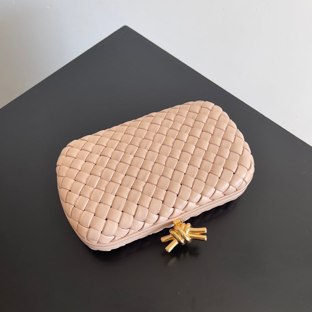 CLASSIC KNOT 20 IN LOTUS LAMBSKIN House Of Sarah