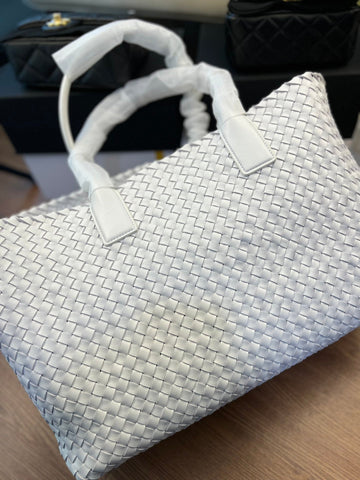 SMALL CABAT 33 IN WHITE LAMBSKIN House Of Sarah Bags