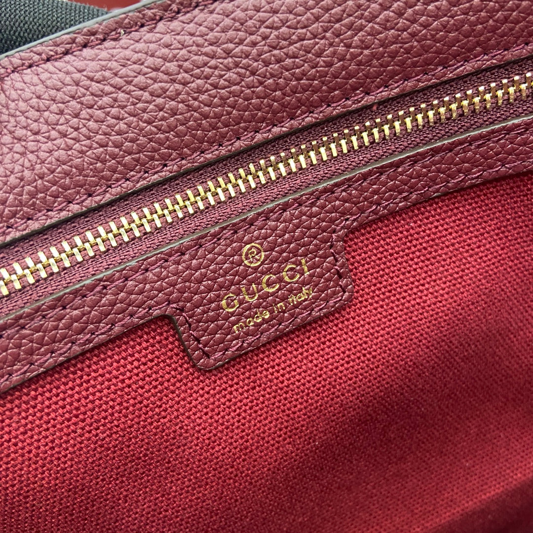 JACKIE LARGE SHOULDER BAG 40 IN BURGUNDY RED CALFSKIN GOLD HARDWARE House Of Sarah