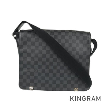 LOUIS VUITTON Messenger bag